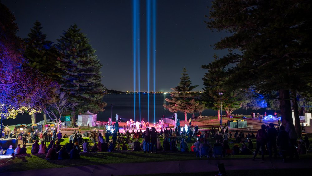 Come together for a finale performance on the foreshore.