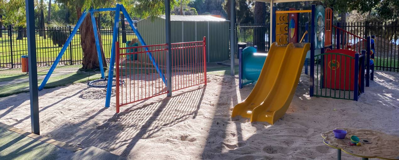 The spacious undercover play area makes it suitable for all seasons