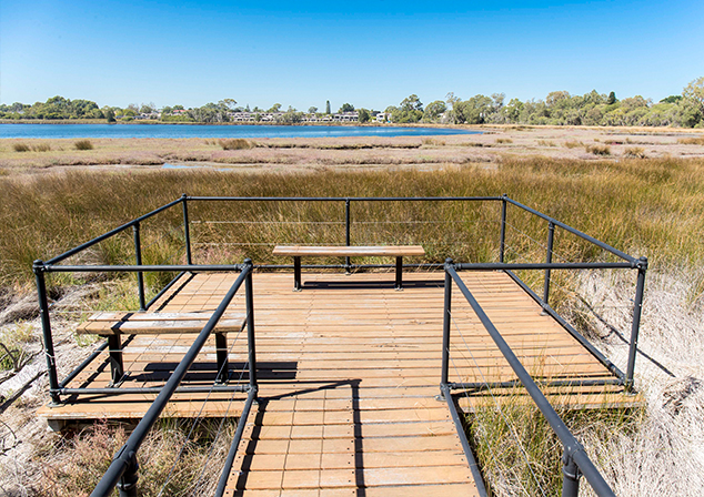 photo of bird viewing platform at alfred cove reserve